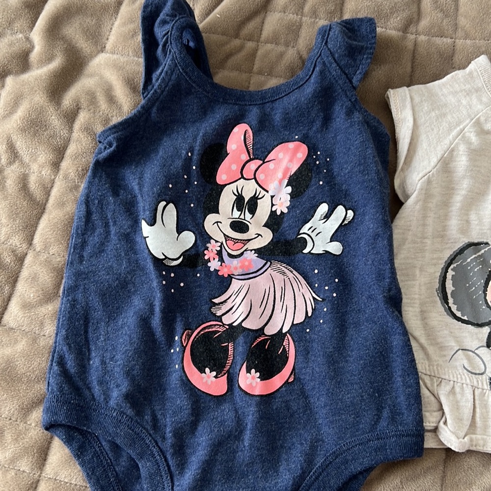Minnie Mouse bundle - Picture 4 of 8